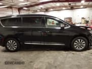 ✅ 2020 Chrysler Pacifica Hybrid Limited • VIN: 2C4RC1N75LR105539 • Лот: 42693774. Опубликован ранее на IAAI с пробегом 97 310 миль. Бесплатный доступ к архиву аукционных продаж из США и подробный отчёт об истории автомобиля на DreamBid. Изображение 14.