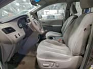 ✅ 2014 Toyota Sienna LE • VIN: 5TDKK3DC9ES434026 • Лот: 96868205. Опубликован ранее на Copart с пробегом 265 276 миль. Бесплатный доступ к архиву аукционных продаж из США и подробный отчёт об истории автомобиля на DreamBid. Изображение 7.