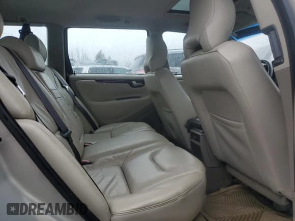 ✅ 2003 Volvo V70 2.4L Turbo • VIN: YV1SW58D832305714 • Lot: 50026495. Listed on Copart with 154,521 mi. Free auction sales archive from the USA and detailed vehicle history report at DreamBid. Image 10.