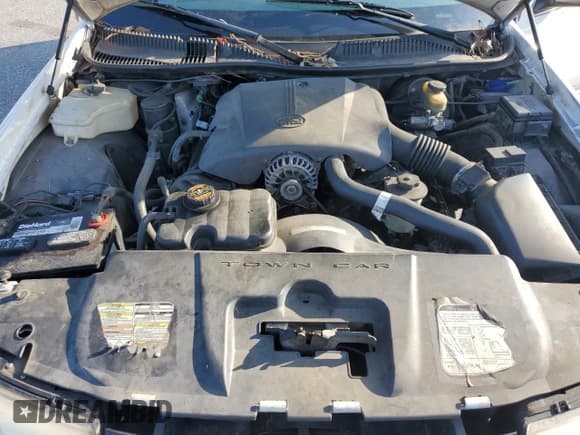 ✅ 1998 Lincoln Town Car Signature • VIN: 1LNFM82W0WY619234 • Lot: 64928345. Listed on Copart with Not provided. Free auction sales archive from the USA and detailed vehicle history report at DreamBid. Image 11.