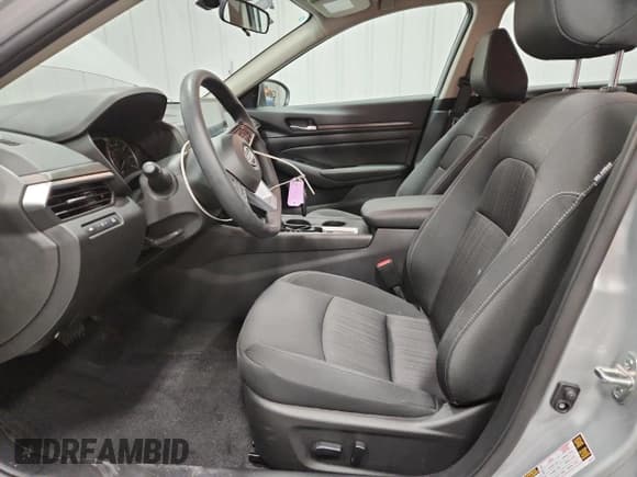 ✅ 2025 Nissan Altima SV • VIN: 1N4BL4DW3SN411054 • Лот: 91596965. Опубликован ранее на Copart с пробегом 5 596 миль. Бесплатный доступ к архиву аукционных продаж из США и подробный отчёт об истории автомобиля на DreamBid. Изображение 7.