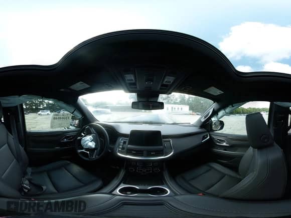 2024 Chevrolet Suburban LT z VIN 1GNSCCKD7RR413440, wystawiony jako IAAI lot #42604040 z przebiegiem 29 976 mil mil oraz . Historia ofert i sprzedaży dostępna na DreamBid. Obrazek 18.