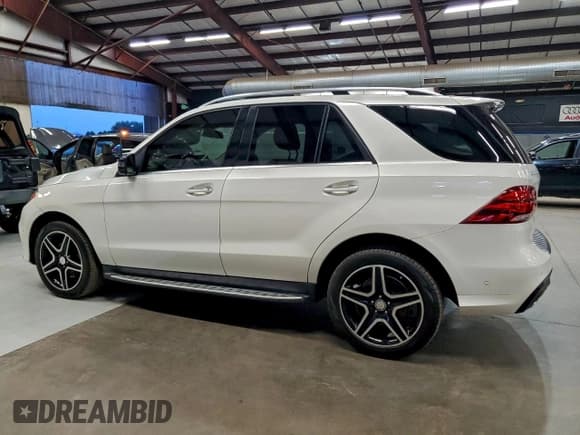 ✅ 2016 Mercedes-Benz GLE 400 • VIN: 4JGDA5GBXGA660081 • Lot: 94107665. Wystawiony na Copart z przebiegiem 128 710 mil. Bezpłatny archiwum sprzedaży aukcyjnych z USA i szczegółowy raport historii pojazdu na DreamBid. Zdjęcie 2.