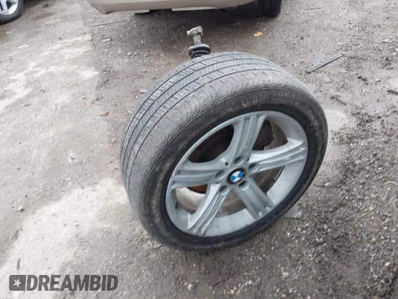 ✅ 2013 BMW 3 Series 320i xDrive • VIN: WBA3C3C54DF982516 • Lot: 43648194. Wystawiony na IAAI z przebiegiem 121 426 mil. Bezpłatny archiwum sprzedaży aukcyjnych z USA i szczegółowy raport historii pojazdu na DreamBid. Zdjęcie 12.