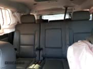 ✅ 2015 Chevrolet Suburban LT • VIN: 1GNSKJKC3FR637394 • Lot: 69036314. Wystawiony na Copart z przebiegiem 183 829 mil. Bezpłatny archiwum sprzedaży aukcyjnych z USA i szczegółowy raport historii pojazdu na DreamBid. Zdjęcie 10.