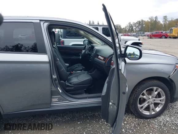 2014 Mitsubishi Outlander SE с VIN JA4AZ3A36EZ019301, выставлен на аукционе IAAI как лот 43431533 с пробегом 139 769 миль миль и . История ставок и продаж доступна на DreamBid. Изображение 5.