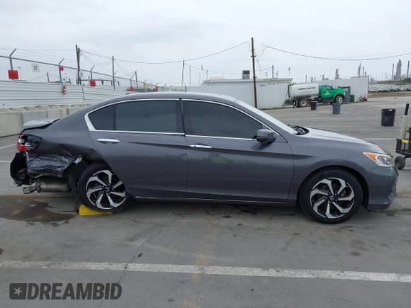 ✅ 2016 Honda Accord EX-L • VIN: 1HGCR3F0XGA030527 • Lot: 43009137. Wystawiony na IAAI z przebiegiem 107 160 mil. Bezpłatny archiwum sprzedaży aukcyjnych z USA i szczegółowy raport historii pojazdu na DreamBid. Zdjęcie 13.