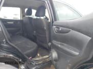 ✅ 2019 Nissan Rogue S • VIN: JN1BJ1CR8KW338173 • Lot: 43788100. Wystawiony na IAAI z przebiegiem 74 627 mil. Bezpłatny archiwum sprzedaży aukcyjnych z USA i szczegółowy raport historii pojazdu na DreamBid. Zdjęcie 8.