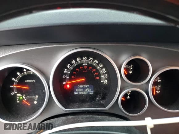 ✅ 2014 Toyota Sequoia Platinum • VIN: 5TDYY5G19ES054246 • Lot: 43356335. Wystawiony na Copart z przebiegiem 334 367 mil. Bezpłatny archiwum sprzedaży aukcyjnych z USA i szczegółowy raport historii pojazdu na DreamBid. Zdjęcie 9.