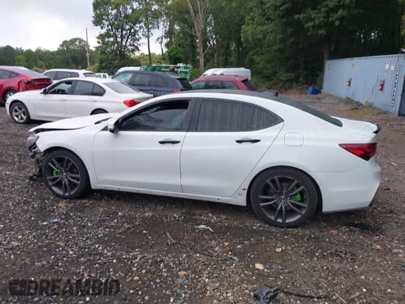 ✅ 2019 Acura TLX w/A-Spec Pkg • VIN: 19UUB1F69KA006715 • Lot: 43227709. Wystawiony na IAAI z przebiegiem 88 833 mil. Bezpłatny archiwum sprzedaży aukcyjnych z USA i szczegółowy raport historii pojazdu na DreamBid. Zdjęcie 14.