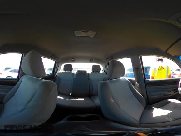 ✅ 2013 Toyota Tacoma • VIN: 5TFJX4CN4DX022529 • Lot: 42842370. Listed on IAAI with 277,631 mi. Free auction sales archive from the USA and detailed vehicle history report at DreamBid. Image 18.