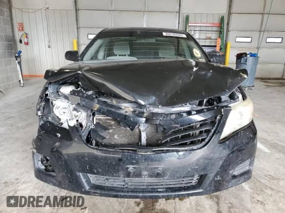 2011 Toyota Camry LE z VIN 4T4BF3EKXBR214266, wystawiony jako Copart lot #86236685 z przebiegiem 182 466 mil mil oraz Szkoda całkowita • Salvage title. Historia ofert i sprzedaży dostępna na DreamBid. Obrazek 5.