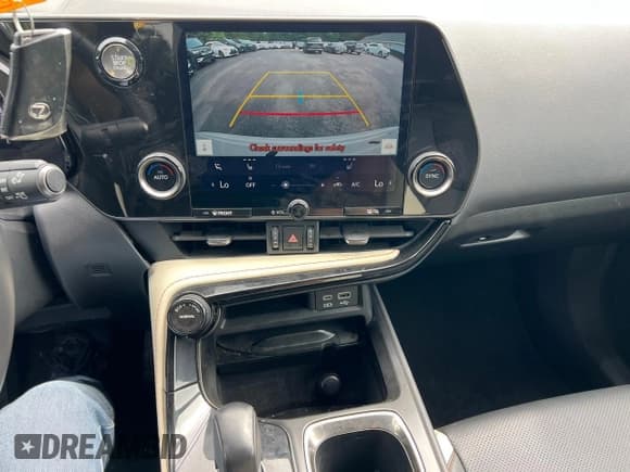 ✅ 2022 Lexus NX 250 • VIN: 2T2ADCAZ0NC001827 • Lot: 70881335. Wystawiony na Copart z przebiegiem 18 444 mil. Bezpłatny archiwum sprzedaży aukcyjnych z USA i szczegółowy raport historii pojazdu na DreamBid. Zdjęcie 9.