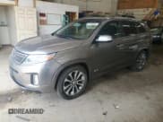 ✅ 2015 Kia Sorento SX Limited • VIN: 5XYKWDA73FG623948 • Lot: 67819265. Listed on Copart with 142,329 mi. Free auction sales archive from the USA and detailed vehicle history report at DreamBid. Image 1.
