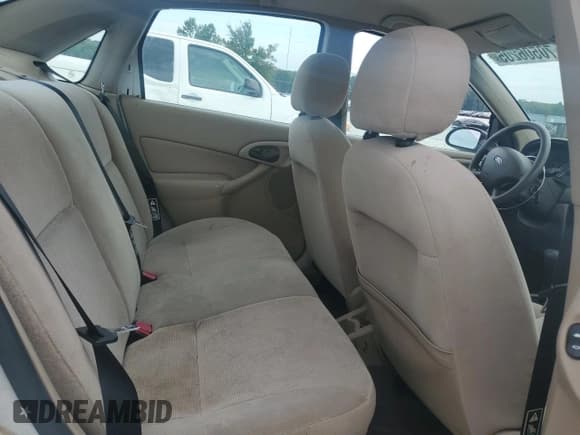 ✅ 2002 Ford Focus SE • VIN: 1FAFP34P42W361770 • Lot: 70506205. Wystawiony na Copart z przebiegiem 105 586 mil. Bezpłatny archiwum sprzedaży aukcyjnych z USA i szczegółowy raport historii pojazdu na DreamBid. Zdjęcie 10.