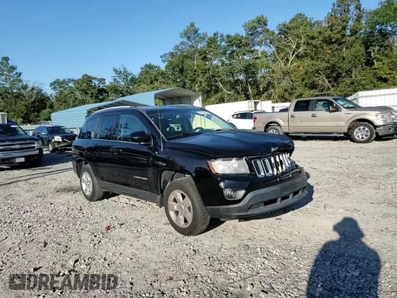 ✅ 2016 Jeep Compass Latitude • VIN: 1C4NJCEA7GD677667 • Lot: 82513675. Wystawiony na Copart z przebiegiem 136 769 mil. Bezpłatny archiwum sprzedaży aukcyjnych z USA i szczegółowy raport historii pojazdu na DreamBid. Zdjęcie 14.