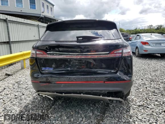 ✅ 2022 Lincoln Nautilus Black Label • VIN: 2LMPJ9JP7NBL17274 • Lot: 69850845. Listed on Copart with 24,429 mi. Free auction sales archive from the USA and detailed vehicle history report at DreamBid. Image 6.