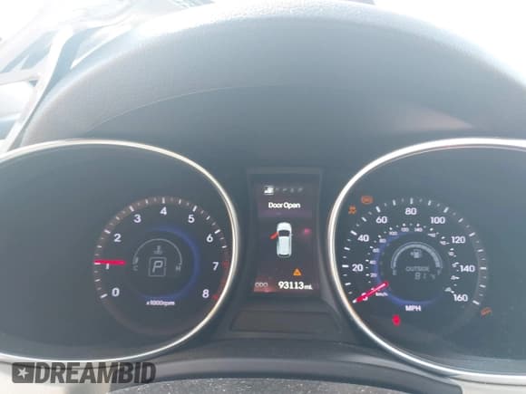 ✅ 2016 Hyundai Santa Fe • VIN: 5XYZU3LB9GG324465 • Lot: 43306461. Wystawiony na IAAI z przebiegiem 93 113 mil. Bezpłatny archiwum sprzedaży aukcyjnych z USA i szczegółowy raport historii pojazdu na DreamBid. Zdjęcie 7.