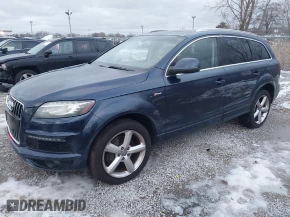 ✅ 2013 Audi Q7 S line Prestige • VIN: WA1DGAFE4DD013333 • Lot: 43911482. Listed on IAAI with 191,452 mi. Free auction sales archive from the USA and detailed vehicle history report at DreamBid. Image 2.