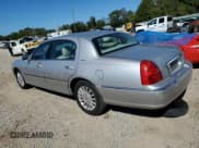 ✅ 2004 Lincoln Town Car Signature • VIN: 1LNHM81W54Y632830 • Лот: 87226195. Опубликован ранее на Copart с пробегом 145 095 миль. Бесплатный доступ к архиву аукционных продаж из США и подробный отчёт об истории автомобиля на DreamBid. Изображение 2.
