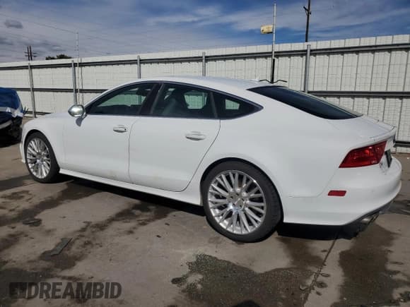 ✅ 2013 Audi S7 Prestige • VIN: WAU32AFC1DN133080 • Lot: 57579525. Wystawiony na Copart z przebiegiem 142 937 mil. Bezpłatny archiwum sprzedaży aukcyjnych z USA i szczegółowy raport historii pojazdu na DreamBid. Zdjęcie 2.