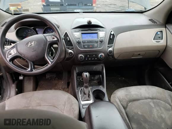 2015 Hyundai Tucson GLS z VIN KM8JT3AF1FU033974, wystawiony jako Copart lot #69831302 z przebiegiem 142 203 mil mil oraz . Historia ofert i sprzedaży dostępna na DreamBid. Obrazek 8.