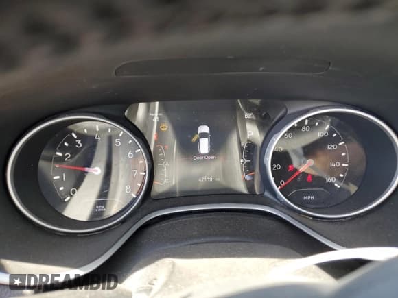 ✅ 2019 Jeep Compass Latitude • VIN: 3C4NJDBB6KT828486 • Лот: 56137755. Опубликован ранее на Copart с пробегом 47 119 миль. Бесплатный доступ к архиву аукционных продаж из США и подробный отчёт об истории автомобиля на DreamBid. Изображение 9.