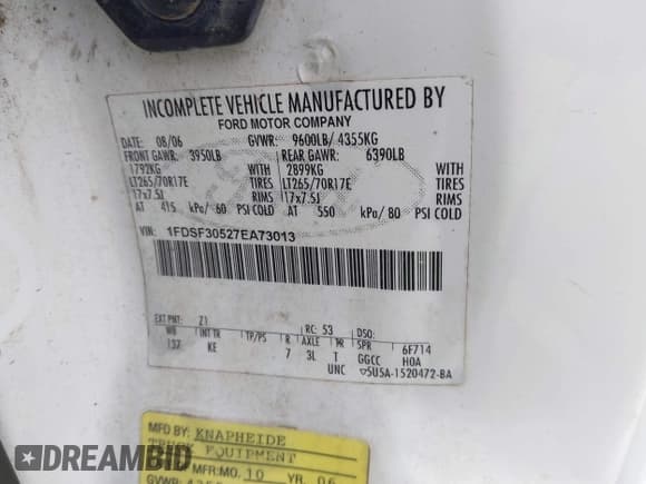 ✅ 2007 Ford F-350 • VIN: 1FDSF30527EA73013 • Lot: 43680712. Wystawiony na IAAI z przebiegiem Nie podano. Bezpłatny archiwum sprzedaży aukcyjnych z USA i szczegółowy raport historii pojazdu na DreamBid. Zdjęcie 9.