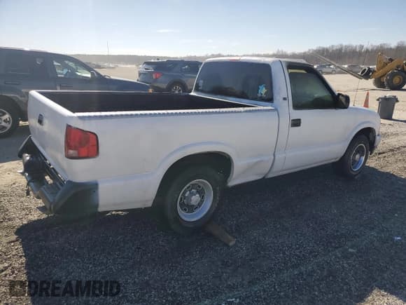 ✅ 2003 Chevrolet S-10 Work Truck • VIN: 1GCCS14X538283330 • Лот: 47544295. Опубликован ранее на Copart с пробегом Не указан. Бесплатный доступ к архиву аукционных продаж из США и подробный отчёт об истории автомобиля на DreamBid. Изображение 3.