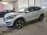 2017 Hyundai Tucson Sport z VIN KM8J3CA23HU297164, wystawiony jako Copart lot #80720905 z przebiegiem 99 172 mil mil oraz Szkoda całkowita • Salvage title. Historia ofert i sprzedaży dostępna na DreamBid. Obrazek 1.