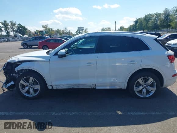 ✅ 2018 Audi Q5 Premium Plus • VIN: WA1BNAFY0J2150347 • Лот: 43161366. Опубликован ранее на IAAI с пробегом 62 612 миль. Бесплатный доступ к архиву аукционных продаж из США и подробный отчёт об истории автомобиля на DreamBid. Изображение 14.