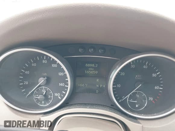 ✅ 2006 Mercedes-Benz M 500 • VIN: 4JGBB75E46A053931 • Лот: 43448934. Опубликован ранее на IAAI с пробегом 165 059 миль. Бесплатный доступ к архиву аукционных продаж из США и подробный отчёт об истории автомобиля на DreamBid. Изображение 7.