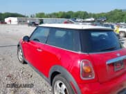 ✅ 2008 MINI Hardtop • VIN: WMWMF33538TU66036 • Lot: 42665945. Wystawiony na IAAI z przebiegiem 230 942 mil. Bezpłatny archiwum sprzedaży aukcyjnych z USA i szczegółowy raport historii pojazdu na DreamBid. Zdjęcie 3.