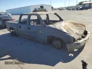 2005 Chevrolet Silverado 1500 Z71 с VIN 2GCEK13T151357887, выставлен на аукционе Copart как лот 65254994 с пробегом Не указан миль и На запчасти • Non repairable. История ставок и продаж доступна на DreamBid. Изображение 4.
