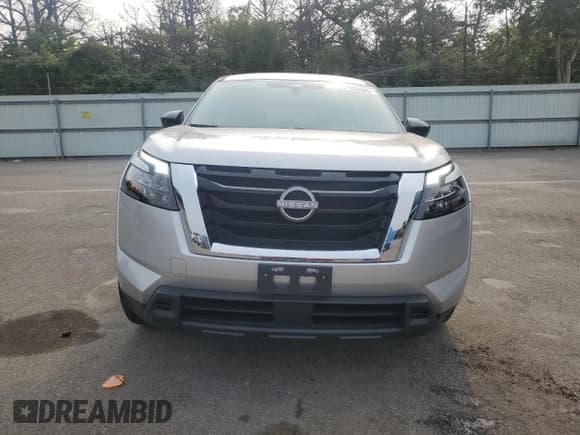 ✅ 2024 Nissan Pathfinder S • VIN: 5N1DR3AC2RC292792 • Lot: 67225005. Wystawiony na Copart z przebiegiem 10 449 mil. Bezpłatny archiwum sprzedaży aukcyjnych z USA i szczegółowy raport historii pojazdu na DreamBid. Zdjęcie 5.