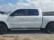 2022 Ram 1500 Laramie с VIN 1C6RREJT2NN126784, выставлен на аукционе IAAI как лот 42946808 с пробегом 55 666 миль миль и . История ставок и продаж доступна на DreamBid. Изображение 14.