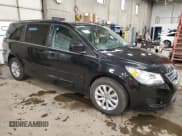 ✅ 2014 Volkswagen Routan SE • VIN: 2C4RVABG5ER135352 • Lot: 51677515. Wystawiony na Copart z przebiegiem 136 833 mil. Bezpłatny archiwum sprzedaży aukcyjnych z USA i szczegółowy raport historii pojazdu na DreamBid. Zdjęcie 4.