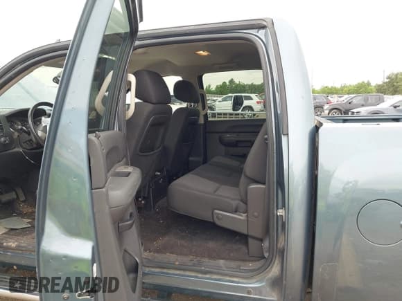✅ 2010 Chevrolet Silverado 1500 LT • VIN: 3GCRCSE02AG264420 • Lot: 42993363. Listed on IAAI with 93,151 mi. Free auction sales archive from the USA and detailed vehicle history report at DreamBid. Image 8.