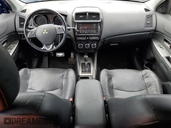 ✅ 2018 Mitsubishi Outlander SEL • VIN: JA4AP4AW9JU001730 • Lot: 81792925. Wystawiony na Copart z przebiegiem 130 890 mil. Bezpłatny archiwum sprzedaży aukcyjnych z USA i szczegółowy raport historii pojazdu na DreamBid. Zdjęcie 8.