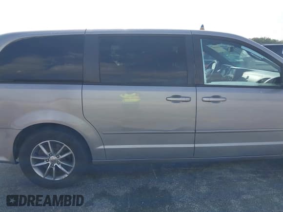 ✅ 2014 Dodge Grand Caravan R/T • VIN: 2C4RDGEG8ER459316 • Лот: 43669987. Опубликован ранее на IAAI с пробегом 182 322 миль. Бесплатный доступ к архиву аукционных продаж из США и подробный отчёт об истории автомобиля на DreamBid. Изображение 12.