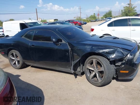 ✅ 2014 Dodge Challenger R/T 100th Anniversary Appearance • VIN: 2C3CDYBT7EH281812 • Lot: 42964715. Wystawiony na IAAI z przebiegiem 108 720 mil. Bezpłatny archiwum sprzedaży aukcyjnych z USA i szczegółowy raport historii pojazdu na DreamBid. Zdjęcie 13.