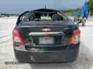 2012 Chevrolet Sonic LT z VIN 1G1JC5SB0C4187463, wystawiony jako Copart lot #68758074 z przebiegiem 123 060 mil mil oraz Szkoda całkowita • Salvage title. Historia ofert i sprzedaży dostępna na DreamBid. Obrazek 6.