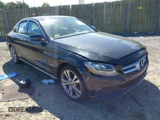 ✅ 2018 Mercedes-Benz C 300 • VIN: WDDWF4KB8JR404097 • Лот: 43128059. Опубликован ранее на IAAI с пробегом 62 796 миль. Бесплатный доступ к архиву аукционных продаж из США и подробный отчёт об истории автомобиля на DreamBid. Изображение 1.