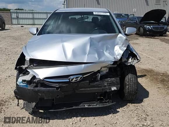 ✅ 2015 Hyundai Accent Sport • VIN: KMHCU5AE6FU205697 • Lot: 63021735. Wystawiony na Copart z przebiegiem 61 702 mil. Bezpłatny archiwum sprzedaży aukcyjnych z USA i szczegółowy raport historii pojazdu na DreamBid. Zdjęcie 14.