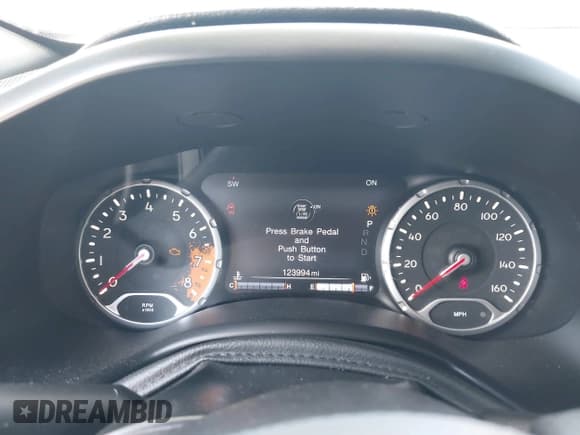 ✅ 2018 Jeep Renegade Limited • VIN: ZACCJADB0JPH24214 • Lot: 42384776. Wystawiony na IAAI z przebiegiem 123 994 mil. Bezpłatny archiwum sprzedaży aukcyjnych z USA i szczegółowy raport historii pojazdu na DreamBid. Zdjęcie 7.