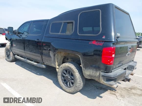 ✅ 2019 Chevrolet Silverado 2500HD LT • VIN: 1GC1KSEG0KF198997 • Lot: 42929829. Listed on IAAI with 40,917 mi. Free auction sales archive from the USA and detailed vehicle history report at DreamBid. Image 3.