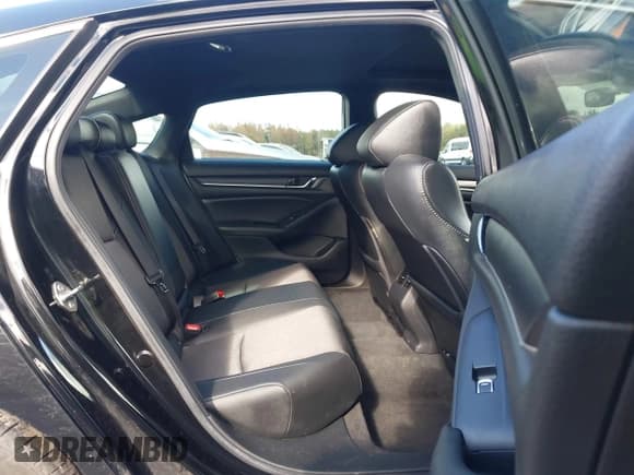 ✅ 2019 Honda Accord Sport • VIN: 1HGCV2F36KA026421 • Lot: 43574545. Listed on IAAI with 81,986 mi. Free auction sales archive from the USA and detailed vehicle history report at DreamBid. Image 8.