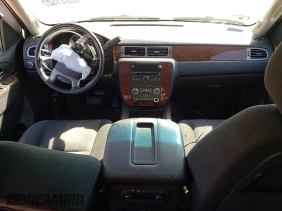 ✅ 2012 Chevrolet Suburban LS • VIN: 1GNSKHE77CR238331 • Lot: 65931523. Wystawiony na Copart z przebiegiem Nie podano. Bezpłatny archiwum sprzedaży aukcyjnych z USA i szczegółowy raport historii pojazdu na DreamBid. Zdjęcie 8.