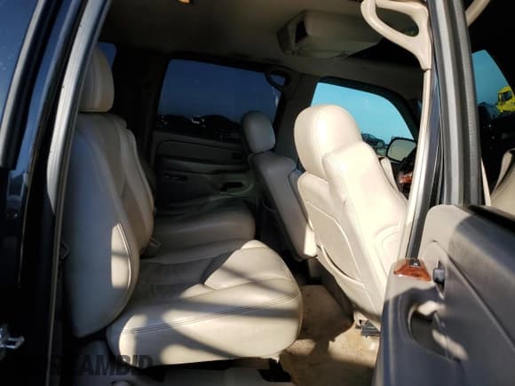 ✅ 2005 Chevrolet Suburban Z71 • VIN: 3GNFK16ZX5G218456 • Лот: 85324124. Опубликован ранее на Copart с пробегом 102 972 миль. Бесплатный доступ к архиву аукционных продаж из США и подробный отчёт об истории автомобиля на DreamBid. Изображение 11.