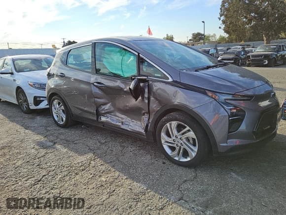 ✅ 2023 Chevrolet Bolt EV 1LT • VIN: 1G1FW6S01P4193375 • Lot: 49998055. Wystawiony na Copart z przebiegiem 33 958 mil. Bezpłatny archiwum sprzedaży aukcyjnych z USA i szczegółowy raport historii pojazdu na DreamBid. Zdjęcie 4.